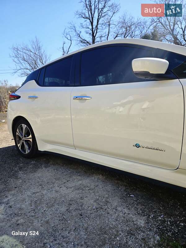 Хэтчбек Nissan Leaf 2018 в Дрогобыче фото 3 Хэтчбек Nissan Leaf 2018 в Дрогобыче