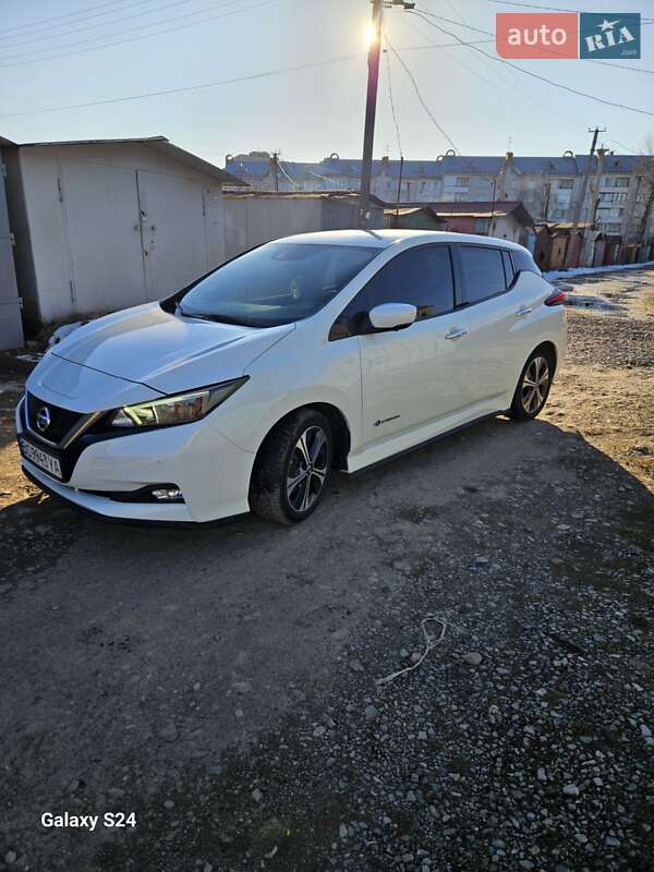 Хэтчбек Nissan Leaf 2018 в Дрогобыче фото 10 Хэтчбек Nissan Leaf 2018 в Дрогобыче