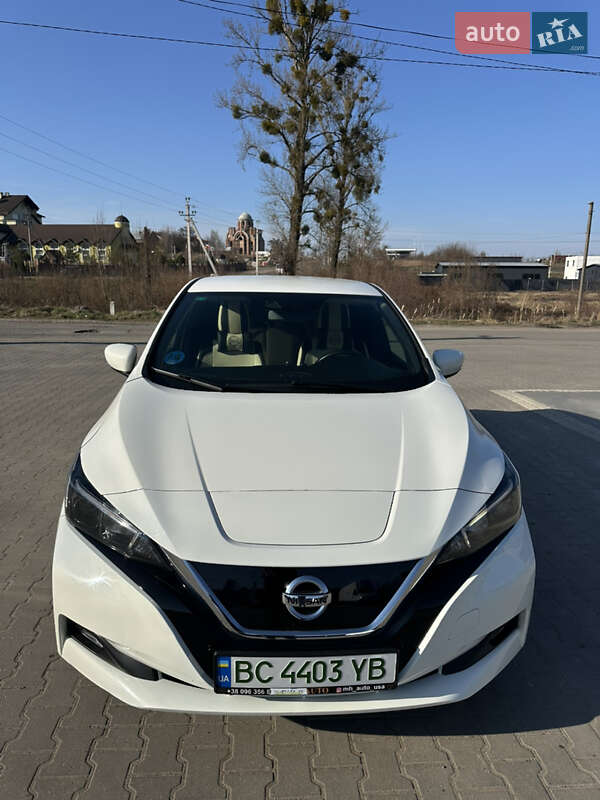 Хэтчбек Nissan Leaf 2018 в Львове