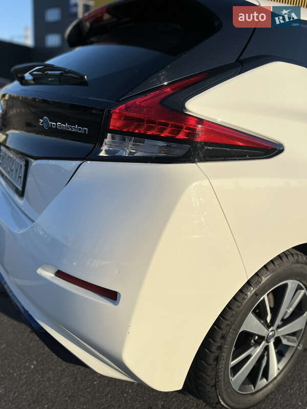 Хэтчбек Nissan Leaf 2019 в Конотопе