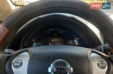 Хэтчбек Nissan Leaf 2016 в 