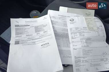 Хэтчбек Nissan Leaf 2015 в 