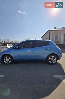 Хетчбек Nissan Leaf 2012 в 