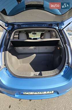 Хетчбек Nissan Leaf 2012 в 