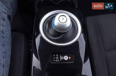 Хэтчбек Nissan Leaf 2014 в 