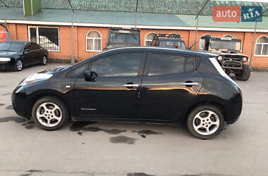 Хэтчбек Nissan Leaf 2014 в 