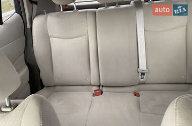 Хэтчбек Nissan Leaf 2012 в 