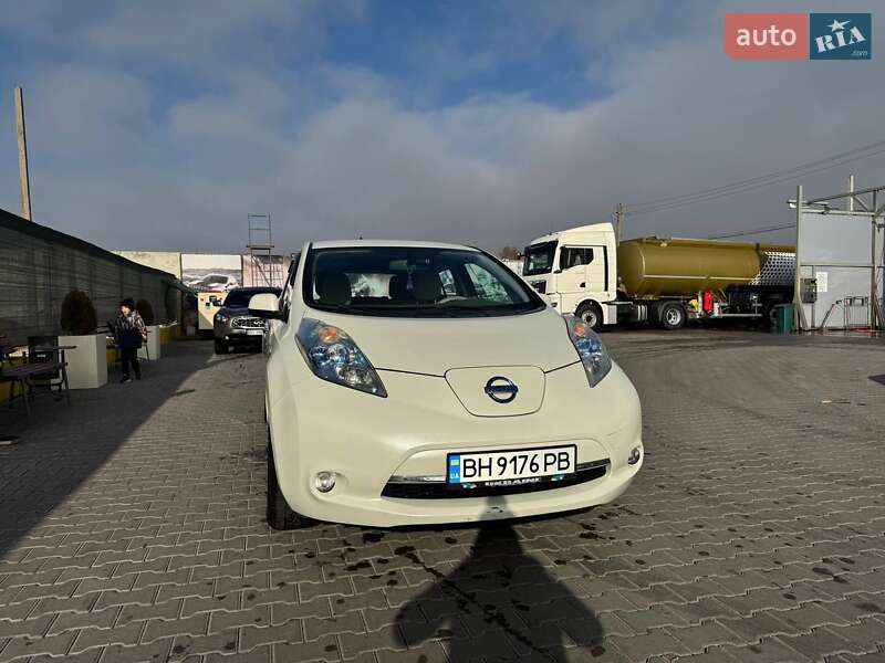 Хетчбек Nissan Leaf 2011 в Одесі