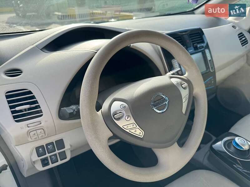 Хетчбек Nissan Leaf 2011 в Одесі