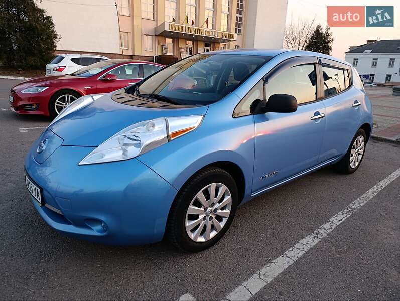 Хэтчбек Nissan Leaf 2014 в Коростене фото 2 Хэтчбек Nissan Leaf 2014 в Коростене