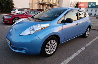 Хетчбек Nissan Leaf 2014 в 