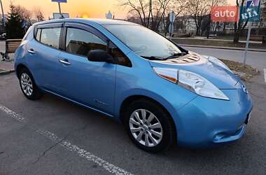 Хетчбек Nissan Leaf 2014 в 