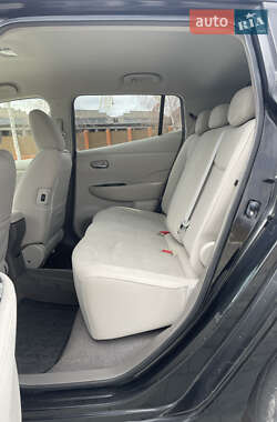 Хетчбек Nissan Leaf 2012 в 