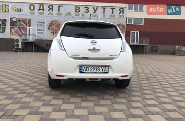 Хэтчбек Nissan Leaf 2013 в 