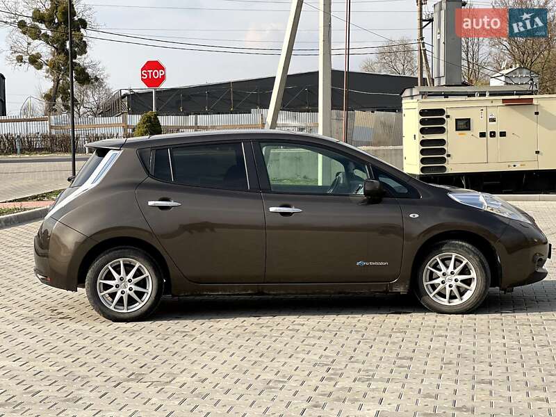 Хетчбек Nissan Leaf 2016 в Бережанах