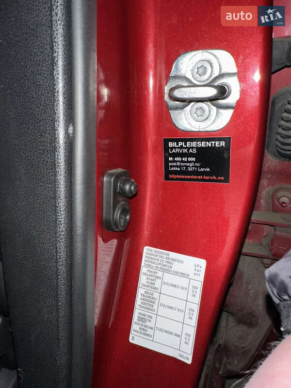 Хэтчбек Nissan Leaf 2016 в Стрые