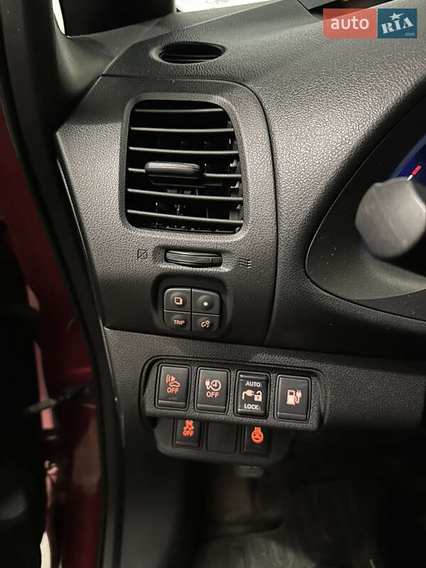 Хэтчбек Nissan Leaf 2016 в Стрые