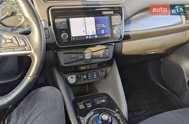 Хэтчбек Nissan Leaf 2018 в Тернополе