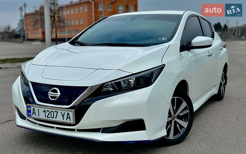 Хетчбек Nissan Leaf 2022 в 