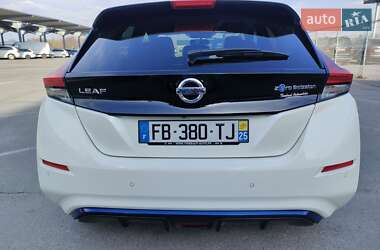 Хетчбек Nissan Leaf 2019 в 