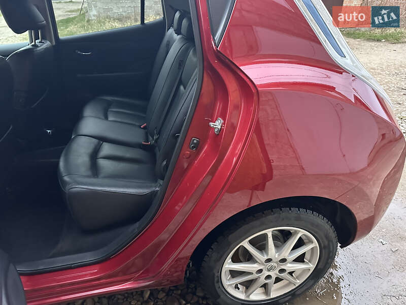 Хэтчбек Nissan Leaf 2016 в Стрые