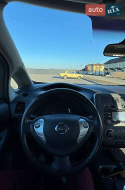 Хетчбек Nissan Leaf 2015 в Києві