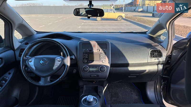 Хетчбек Nissan Leaf 2015 в Києві