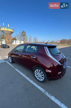 Хэтчбек Nissan Leaf 2017 в 