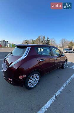Хэтчбек Nissan Leaf 2017 в 