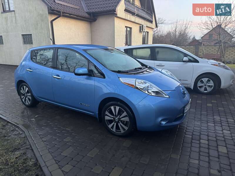 Хетчбек Nissan Leaf 2013 в Луцьку