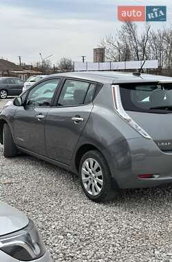 Хэтчбек Nissan Leaf 2014 в 