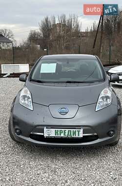 Хэтчбек Nissan Leaf 2014 в 