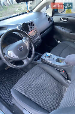 Хетчбек Nissan Leaf 2014 в 