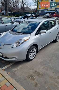Хетчбек Nissan Leaf 2013 в 