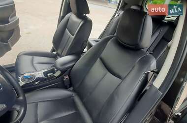 Хетчбек Nissan Leaf 2014 в 