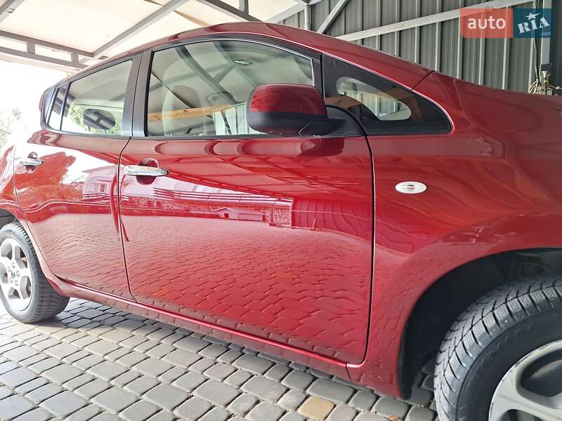 Хетчбек Nissan Leaf 2012 в Луцьку