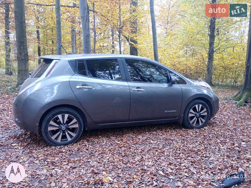 Хетчбек Nissan Leaf 2014 в Львові фото 31 Хетчбек Nissan Leaf 2014 в Львові