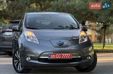Хетчбек Nissan Leaf 2014 в 
