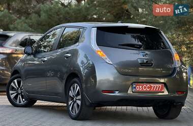 Хетчбек Nissan Leaf 2014 в 