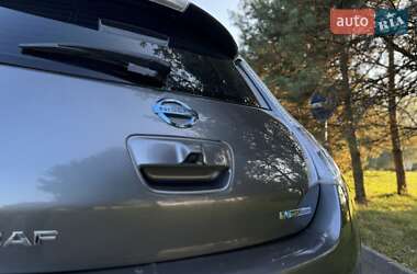 Хетчбек Nissan Leaf 2014 в 
