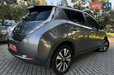 Хетчбек Nissan Leaf 2014 в 