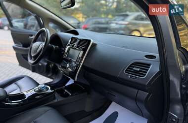 Хетчбек Nissan Leaf 2014 в 