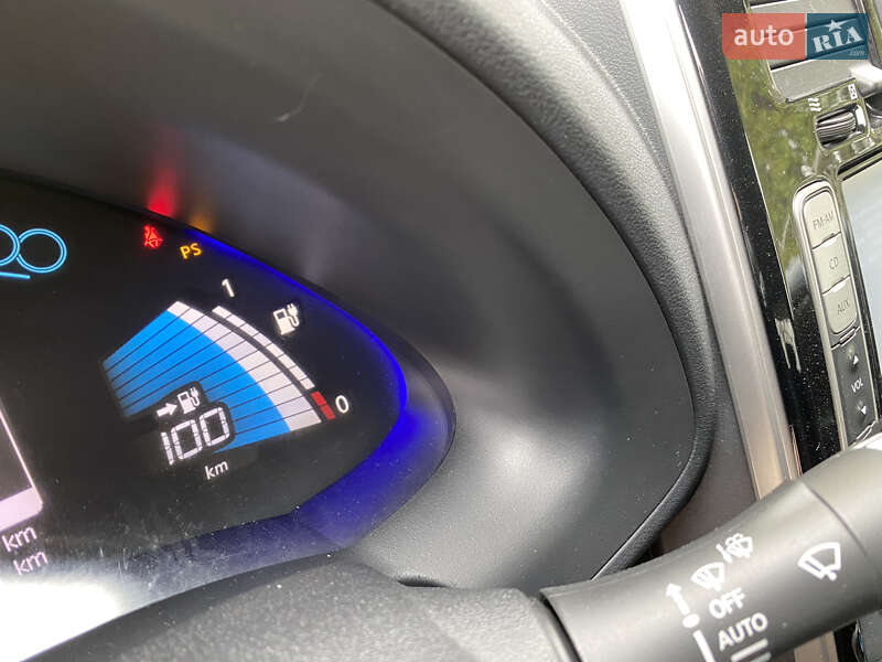 Хэтчбек Nissan Leaf 2014 в Черновцах