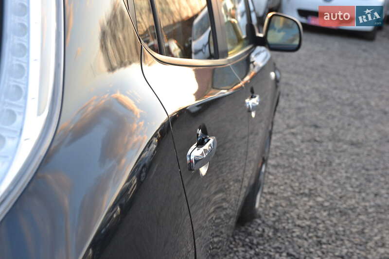 Хэтчбек Nissan Leaf 2012 в Луцке