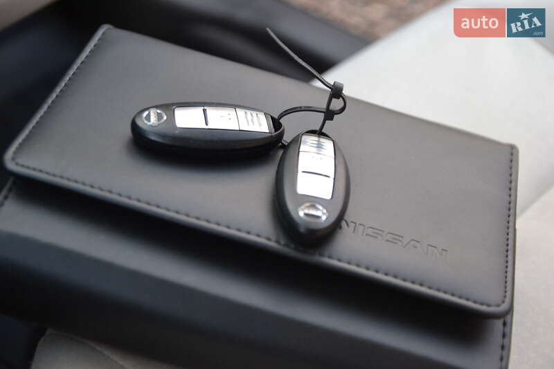 Хэтчбек Nissan Leaf 2012 в Луцке