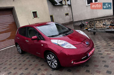 Хэтчбек Nissan Leaf 2016 в 