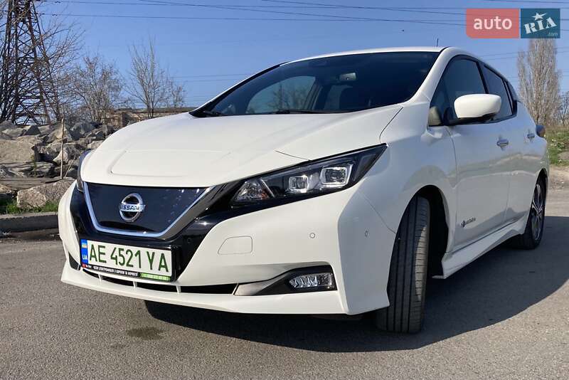 Хетчбек Nissan Leaf 2019 в Дніпрі