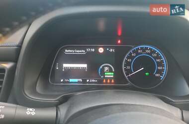 Хэтчбек Nissan Leaf 2019 в 