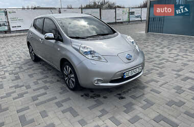 Хэтчбек Nissan Leaf 2014 в 