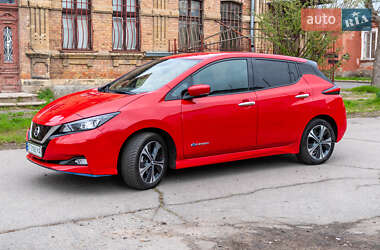 Хетчбек Nissan Leaf 2019 в 